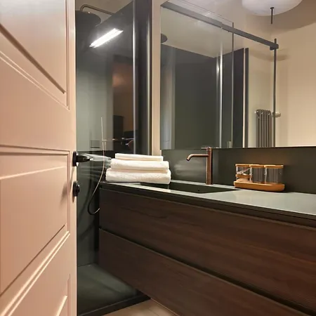 Delta Majestic Bed & Breakfast